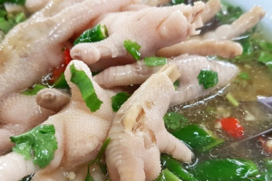 鶏の足のスープ　スーパーティンガイ