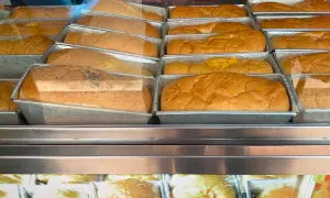 タイの人気のパン屋の様子